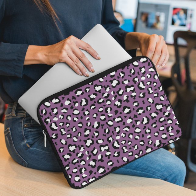 Leopard Pattern, Leopard Spots, Paarse Leopard Laptop Sleeve (Creator heeft geüpload)