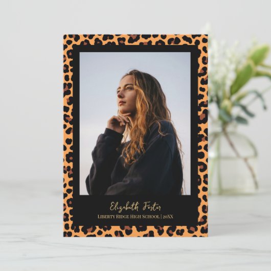Leopard Pattern Photo Afstuderen Invitation Kaart (Staand voorkant)