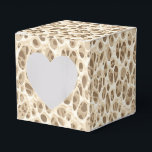 Leopard Print Bedankdoosjes<br><div class="desc">Deze feestgunstbox wordt getoond in een moderne safari luipaardprint. Kleuren van beige en bruine tinten. Pas dit object aan of koop zoals in de afbeelding. Afbeelding</div>