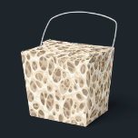 Leopard Print Bedankdoosjes<br><div class="desc">Deze feestgunstbox wordt getoond in een moderne safari luipaardprint. Kleuren van beige en bruine tinten. Pas dit object aan of koop zoals in de afbeelding. Afbeelding</div>