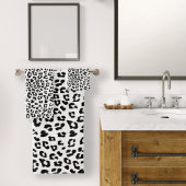 Leopard Print Black en White Bad Handdoek