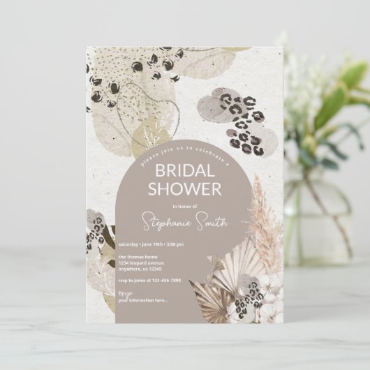 Leopard Print Bridal Shower Uitnodiging (Staand voorkant)