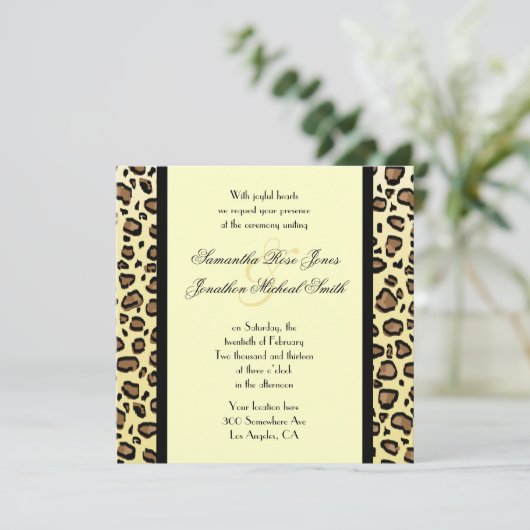 Leopard Print Custom Weddenschap Uitnodiging (Staand voorkant)