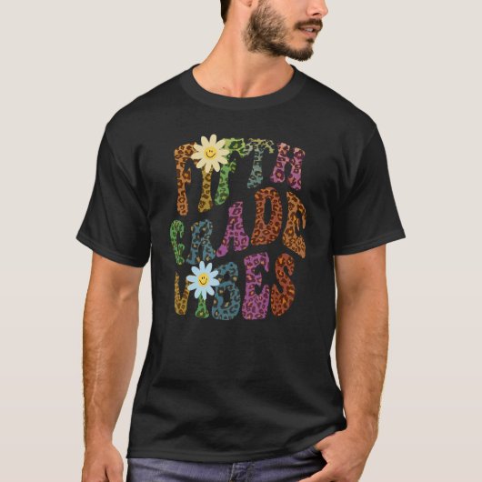 Leopard Print FIFTH GRADE VIBES Teacher Peace Love T-shirt (Voorkant)