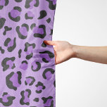 Leopard Print, luipspuiten, Paarse luipaard Sjaal<br><div class="desc">Elegant,  stijlvol en verfijnd luipspatroon in paarse kleur. Moderne en trendy cadeau,  perfect voor de dierenkopper in je leven.</div>