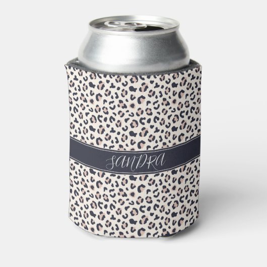 Leopard print roze aangepaste naam blikjeskoeler (Blikje Achterkant)
