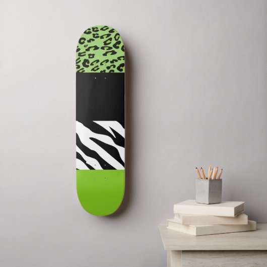 Leopard Print, Zebra Print, Animal Print, Green Persoonlijk Skateboard (Muurkunst)