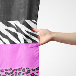Leopard Print, Zebra Print, Animal Print, Roze Sjaal<br><div class="desc">Elegant,  stijlvol en verfijnd bladerspatroon en zebrapatroon in roze kleur. Moderne en trendy cadeau,  perfect voor de dierenkopper in je leven.</div>