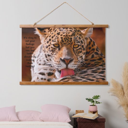 Leopard reinigt zijn pogen hangend wandkleed (Slaapkamer)
