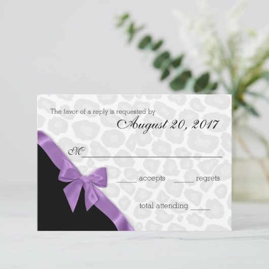 Leopard Spots en Paarse Ribbon Response Kaart (Staand voorkant)