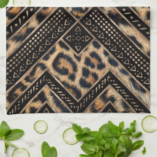 Leopart Fur met Afrikaans decor #1 Theedoek (Gevouwen)