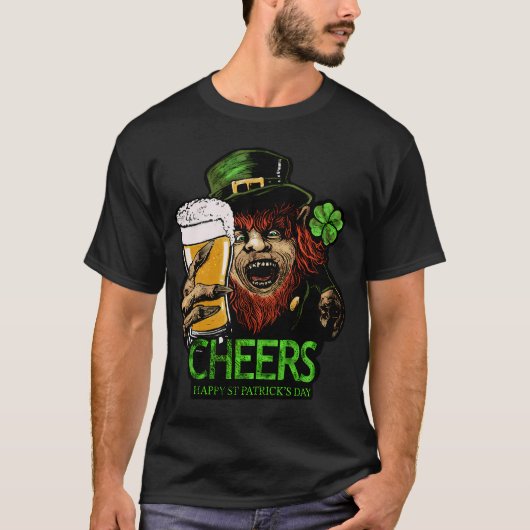Leprechaun Cheers - St. Patrick's Day Horror Bier T-shirt (Voorkant)