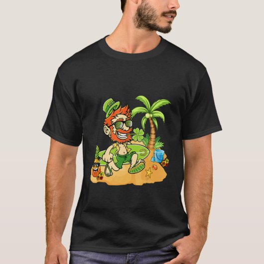 Leprechaun On Beach Funny Patrick's Day Hawaiian S T-shirt (Voorkant)