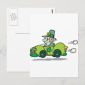 Leprechaun op weg naar een groene auto briefkaart (Voorkant / Achterkant)