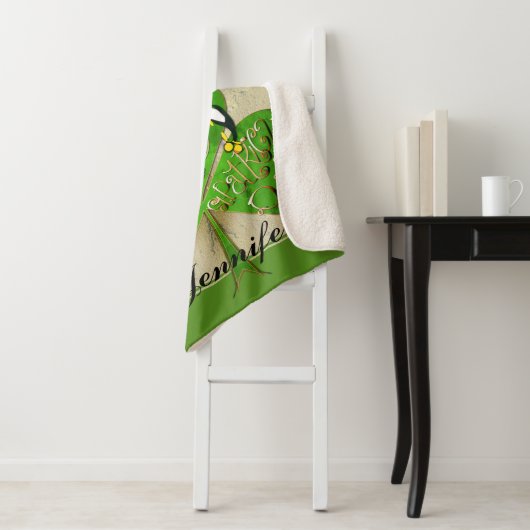 Leprechaun Shamrock "Happy St. Patrick's" Sherpa Deken (In situ)