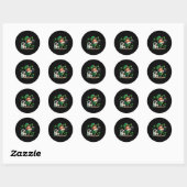 Leprechaun speelt bowling op St Patrick's Day Sham Ronde Sticker (Vel)