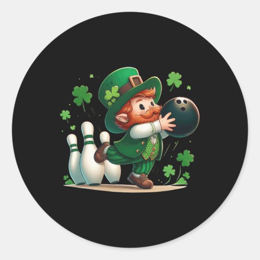 Leprechaun speelt bowling op St Patrick's Day Sham Ronde Sticker (Voorkant)