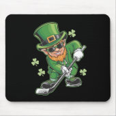 Leprechaun speelt hockey op St Patrick's Day Irish Muismat (Voorkant)