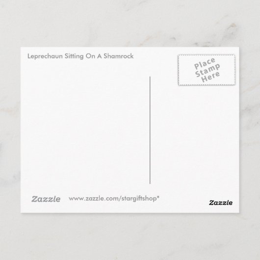 Leprechaun zittend op een shamrock briefkaart (Achterkant)