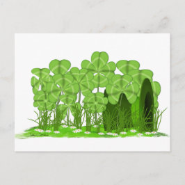 Leprechaun's Top Hat Lying in Field of Shamrocks Briefkaart