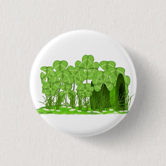 Leprechaun's Top Hat Lying in Field of Shamrocks Ronde Button 3,2 Cm (Voorkant)