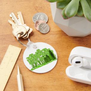 Leprechaun's Top Hat Lying in Field of Shamrocks Sleutelhanger