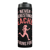 Leraar die een halve marathonloper met liefde runt thermosbeker (Voorkant)