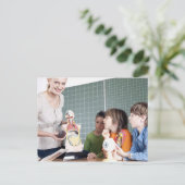 leraar die het model van het menselijk lichaam aan briefkaart (Staand voorkant)