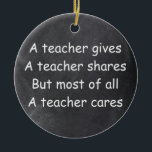 Leraar geeft aandelen voor Chalkboard Gift Idee Keramisch Ornament<br><div class="desc">Leraar geeft schaarste aan schaarste van Chalkboard Design Gift Ideft kerstboomversiering keramiek</div>