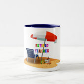 Leraar in ruste, strand Scene (herzien) Tweekleurige Koffiemok (Center)