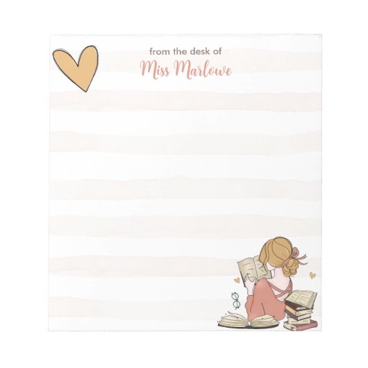 Leraar lezen boek stapels gestreept gepersonalisee notitieblok (Voorkant)