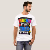Leraar Overdag Moe 's Nachts T-shirt (Voorkant volledig)
