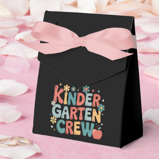 Leraar terug naar school kleuterklas team bedankdoosjes (Huwelijk)