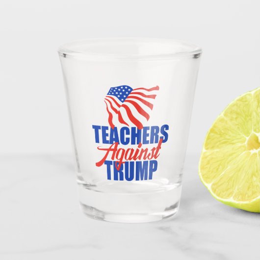 Leraren tegen Trump 2024 Politieke verkiezingen Shot Glas (Voorkant)