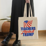 Leraren tegen Trump 2024 Politieke verkiezingen Tote Bag<br><div class="desc">Leraren tegen Donald Trump verenigen zich met deze canvas tas voor antitrompetleraren die de Amerikaanse vlag in rood,  wit en blauw toont voor de verkiezingen van 2024.</div>