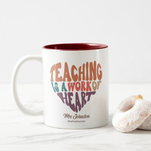 Leren is een werk van beste docent-cadeautje tweekleurige koffiemok (Met donut)