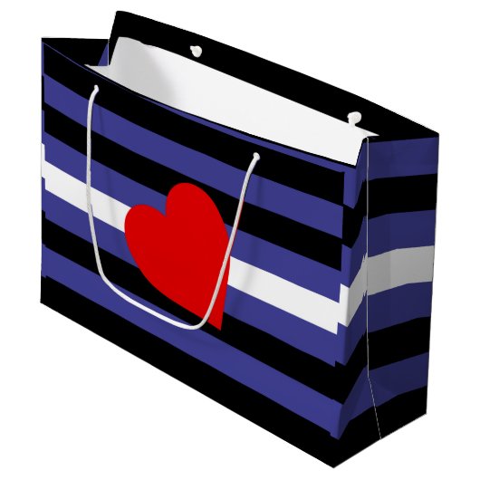 Leren Pride-vlag en hart Groot Cadeauzakje (Voorkant Gekanteld)