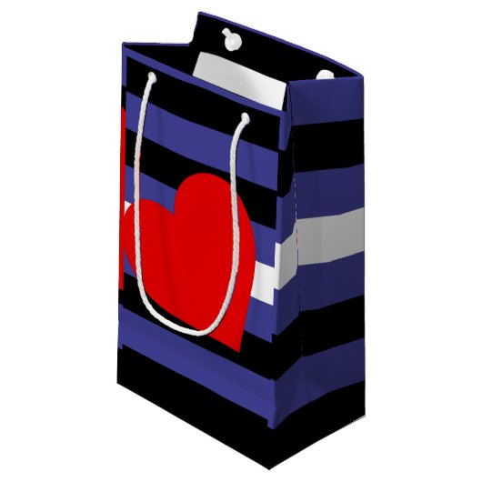 Leren Pride-vlag en hart Klein Cadeauzakje (Voorkant Gekanteld)