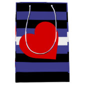 Leren Pride-vlag en hart Medium Cadeauzakje (Voorkant)