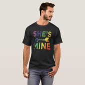Lesbian Couple She s Mine I m Hers Matching LGBT P T-shirt (Voorkant volledig)