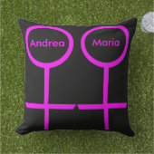 Lesbian Lovers Personalized Outdoor Pillow Buitenkussen (Gras)