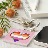 Lesbian Pride Heart Keychain (Voorkant Rechts)