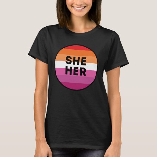 Lesbian Pronouns Pride T-Shirt (Voorkant)