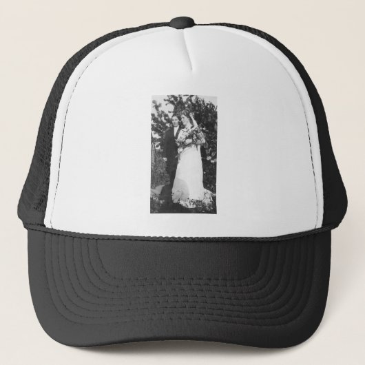 Lesbian Wedding Circa 1920 Trucker Pet (Voorkant)