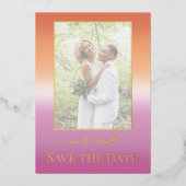 Lesbian Wedding Photo Pride Flag Gradient Gold Folie Uitnodiging (Voorkant)