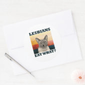 Lesbianen eten wat? ronde sticker (Envelop)