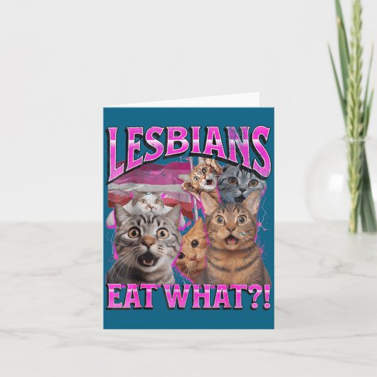 Lesbians Eat What_! Funny Cat Gay Pride Lgbtq Pun  Kaart (Voorkant)
