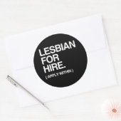 LESBIEN TE HUUR RONDE STICKER (Envelop)
