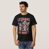 Lesbiennes Eten Wat Grappige Kat Lesbische LGBTQ P T-shirt (Voorkant volledig)