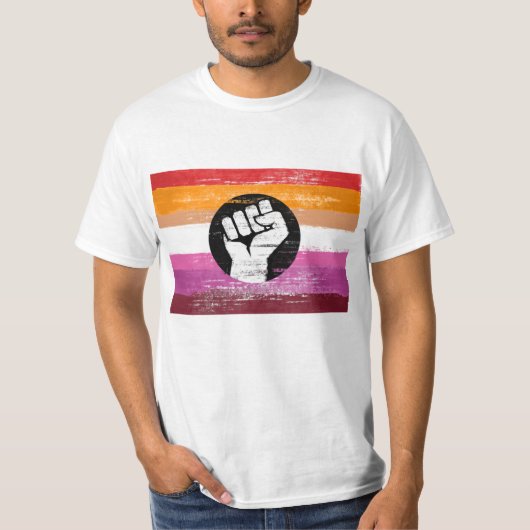 Lesbische geschilderde protestvlag t-shirt (Voorkant)